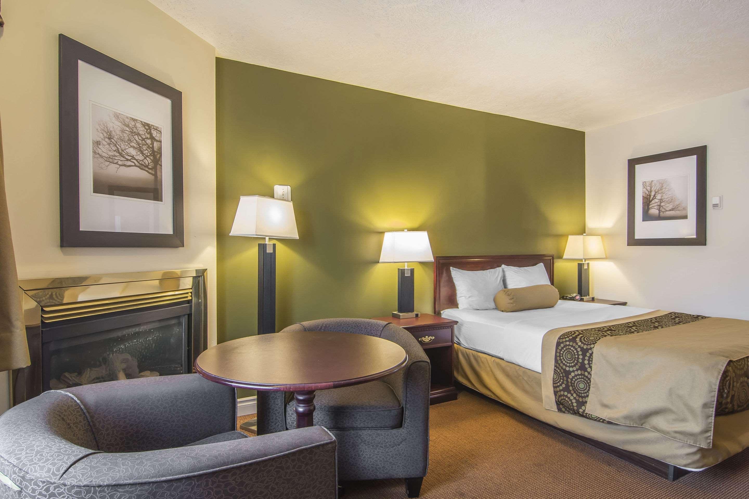 Econo Lodge Inn & Suites High Level Exteriér fotografie