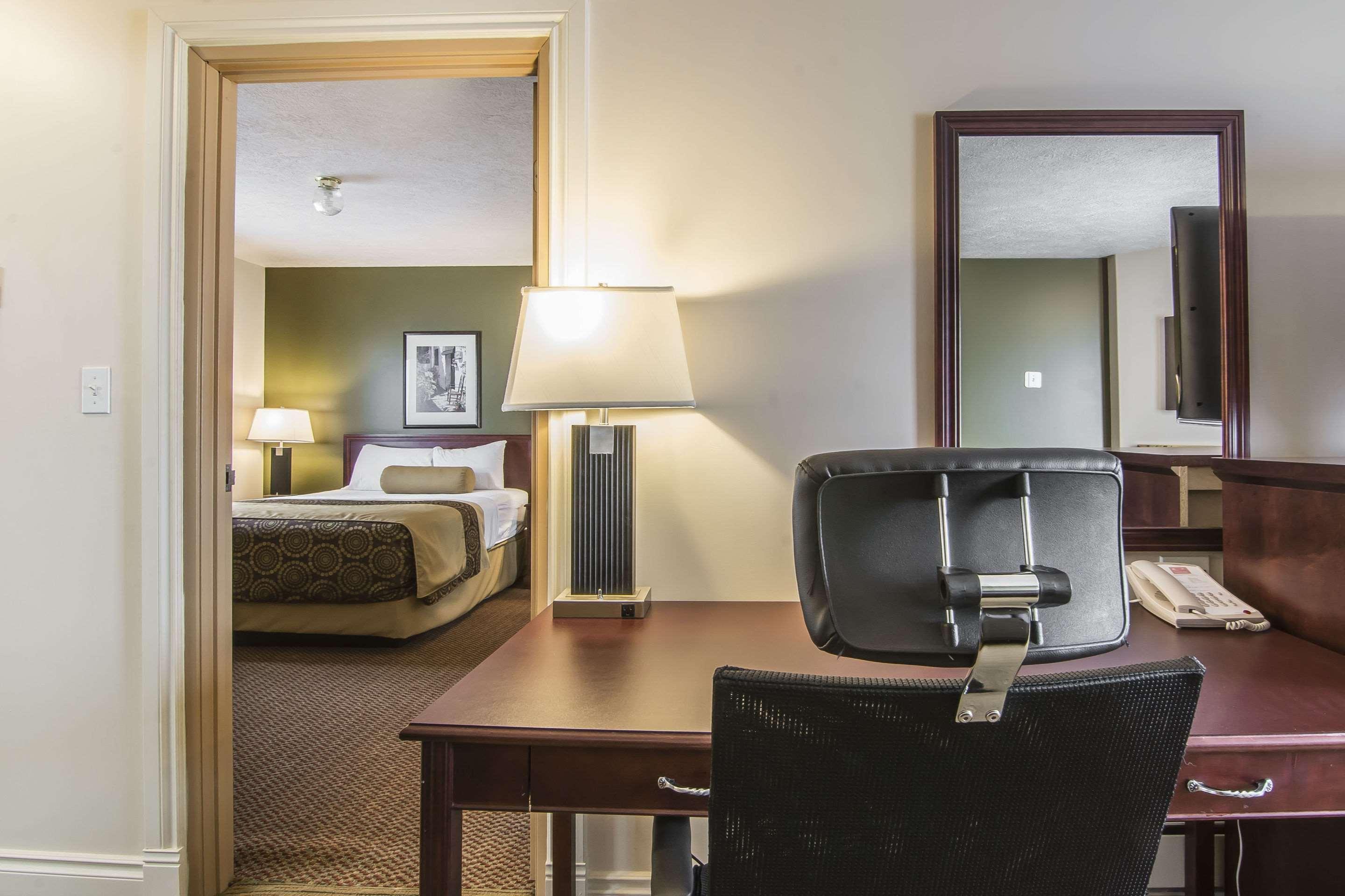 Econo Lodge Inn & Suites High Level Exteriér fotografie