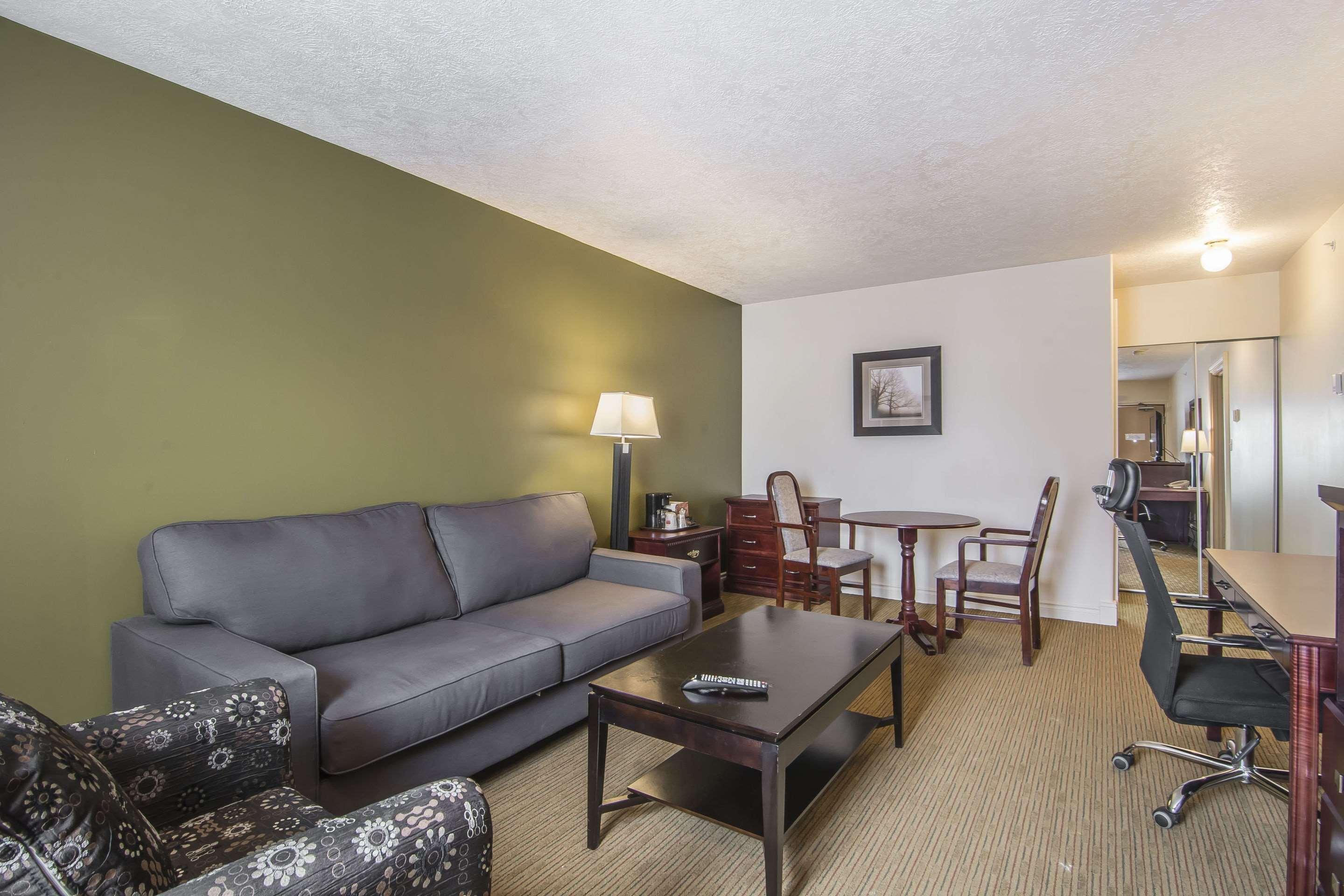 Econo Lodge Inn & Suites High Level Exteriér fotografie