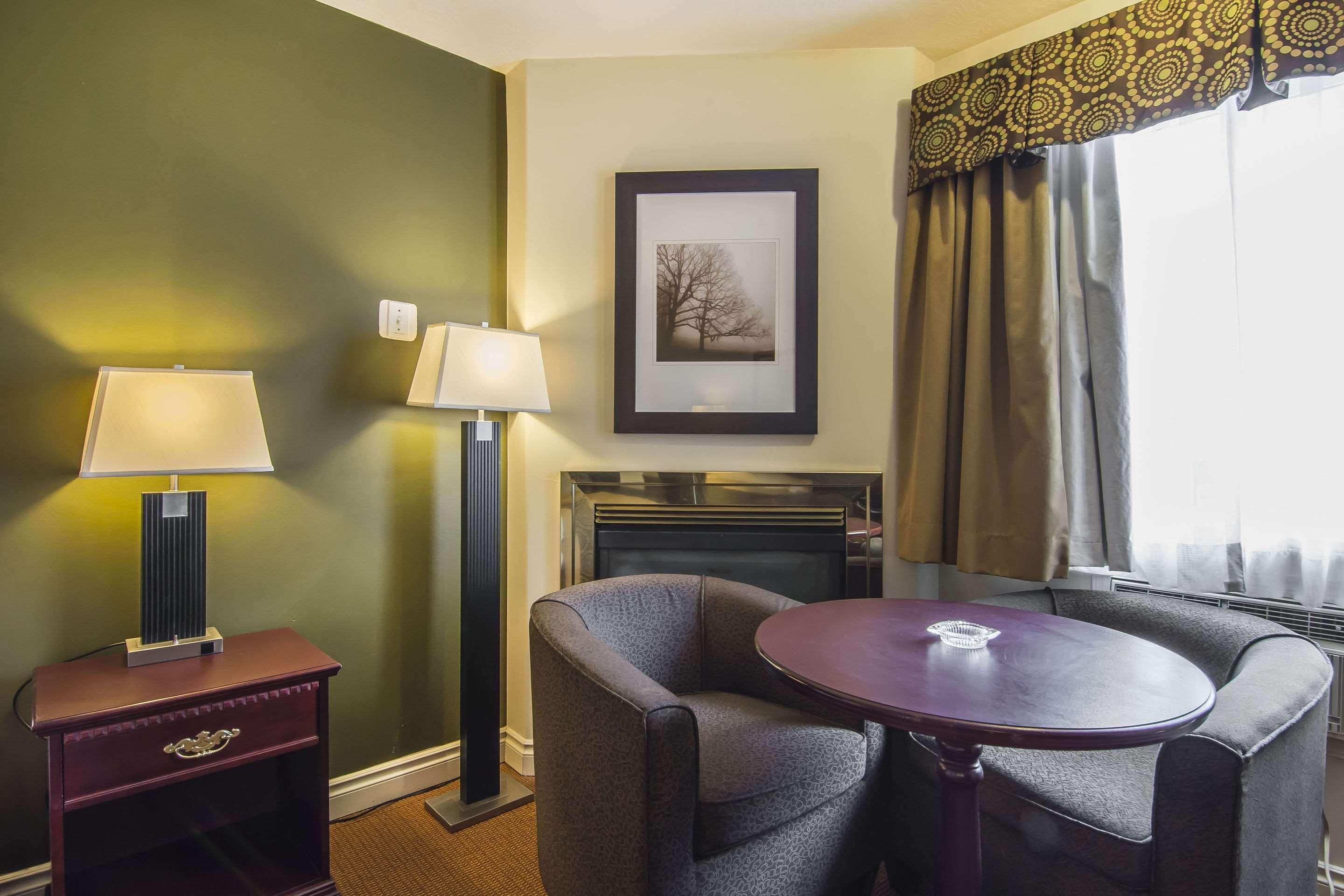 Econo Lodge Inn & Suites High Level Exteriér fotografie