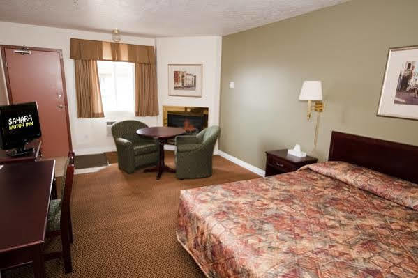 Econo Lodge Inn & Suites High Level Exteriér fotografie